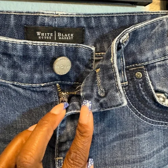 White House Black Market Noir Denim Bermuda Shorts Womens Size 2 - Picture 3 of 4